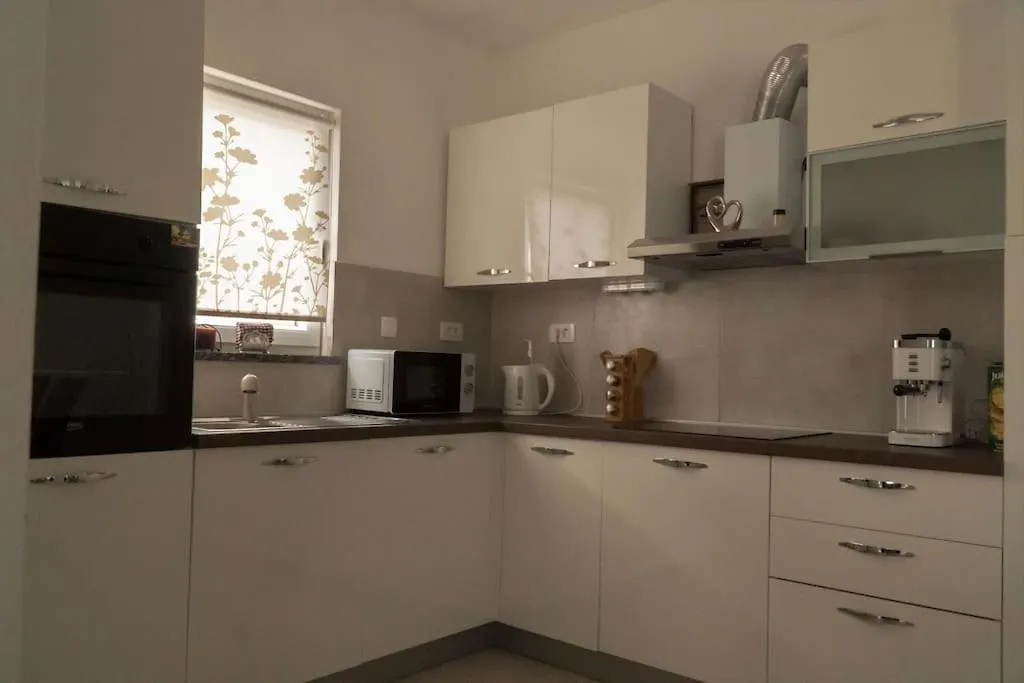 Apartman Stella Pula 0*,